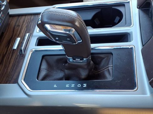 Certified 2018 Ford F150 Lariat image 16