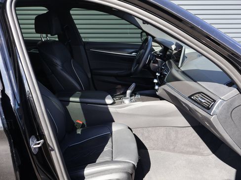 Used 2022 BMW 540i xDrive w/ M Sport Package AWD/4WD image 29