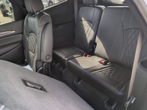 Used 2023 Buick Enclave Avenir w/ Avenir Technology Package AWD/4WD image 19