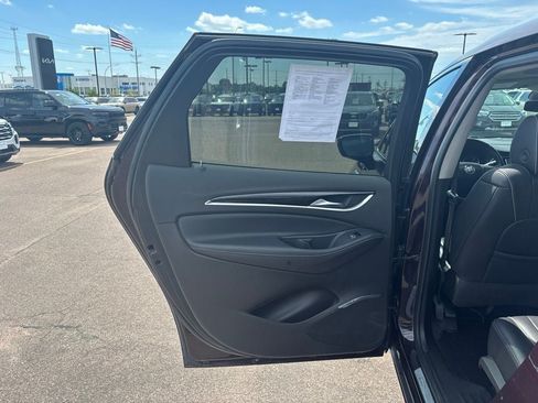 Used 2021 Buick Enclave Avenir w/ Avenir Technology Package AWD/4WD image 25