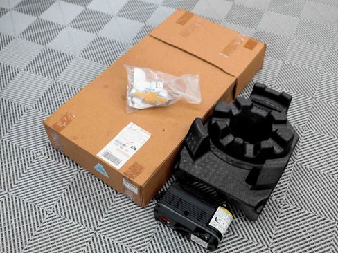 Used 2015 Chevrolet SS RWD image 96