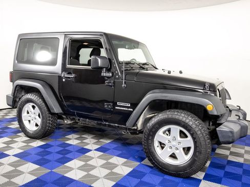 Used 2016 Jeep Wrangler Sport w/ Quick Order Package 24S AWD/4WD image 3