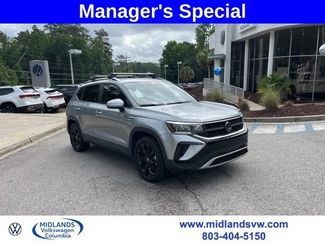 Used 2023 Volkswagen Taos SE w/ Panoramic Sunroof Package AWD/4WD 360° Tour