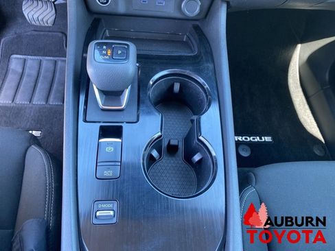 Used 2023 Nissan Rogue S FWD image 37