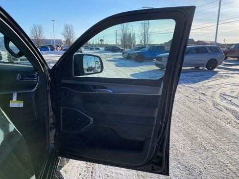 New 2026 Jeep Grand Wagoneer Limited image 32