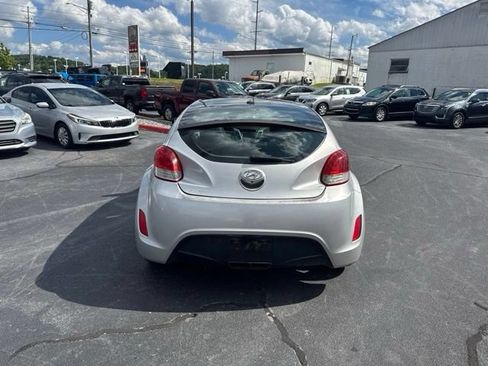 Used 2014 Hyundai Veloster w/ Style Package 02 FWD image 7