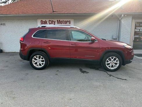 Used 2014 Jeep Cherokee Latitude w/ Comfort/Convenience Group image 4
