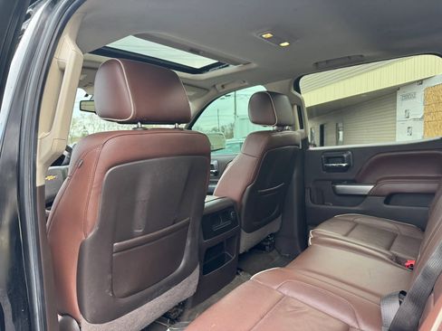 Used 2015 Chevrolet Silverado 1500 High Country image 21