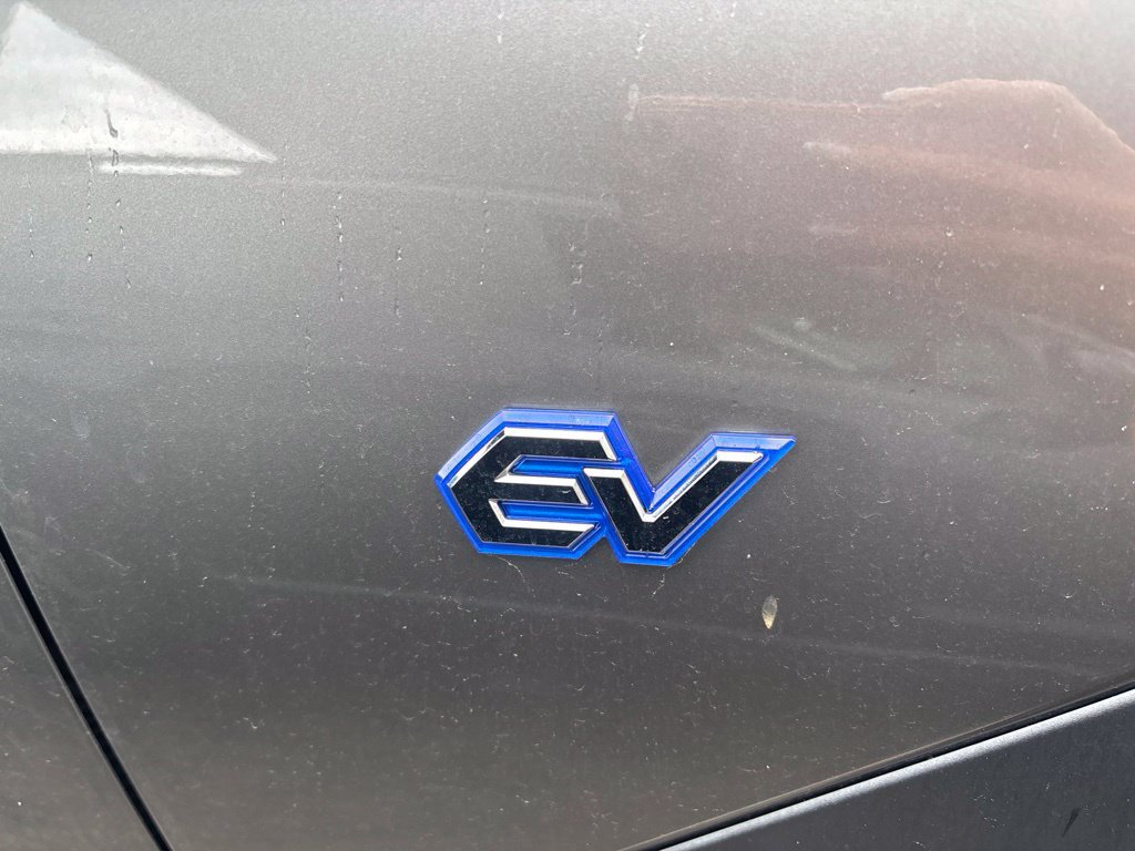 Used 2023 Subaru Solterra AWD image 5