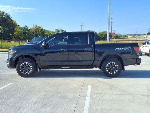 Used 2023 Nissan Titan PRO-4X w/ Pro-4x Convenience Package AWD/4WD image 6