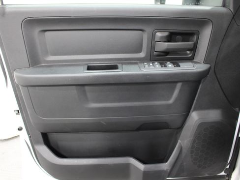 Used 2025 RAM 3500 Tradesman w/ Chrome Appearance Group AWD/4WD image 6