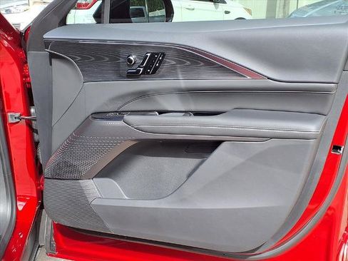 New 2026 Cadillac Lyriq Luxury image 10