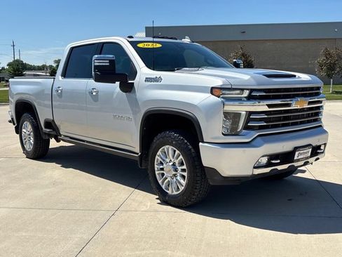 Used 2022 Chevrolet Silverado 2500 High Country w/ Z71 Off-Road Package AWD/4WD image 4