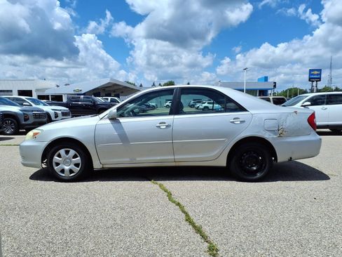 Used 2004 Toyota Camry FWD image 8