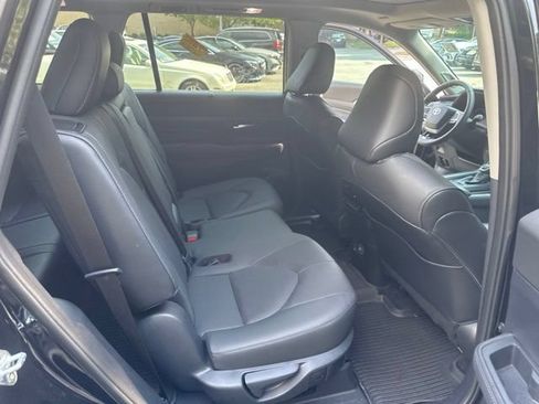 Used 2025 Toyota Grand Highlander AWD Hybrid image 15