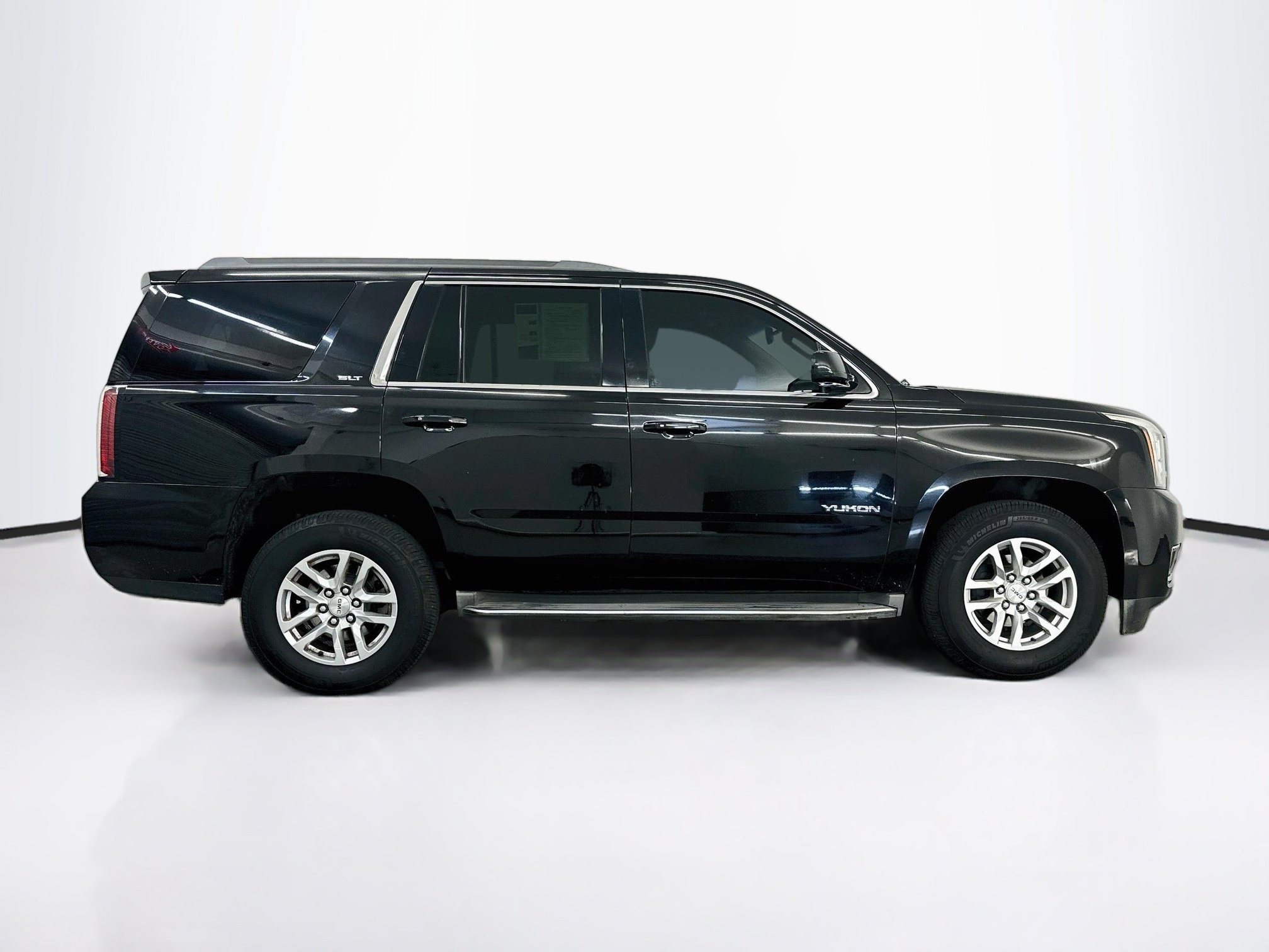 Used 2015 GMC Yukon SLT AWD/4WD image 10