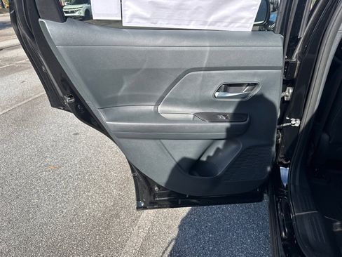 New 2026 Nissan Kicks SR image 21