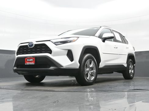 Used 2024 Toyota RAV4 LE AWD/4WD image 26
