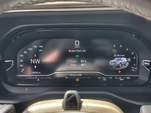 Used 2023 GMC Yukon Denali w/ Denali Reserve Package AWD/4WD image 11
