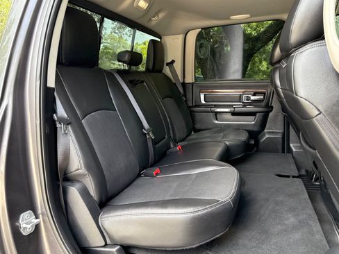 Used 2015 RAM 1500 Laramie w/ Convenience Group AWD/4WD image 47