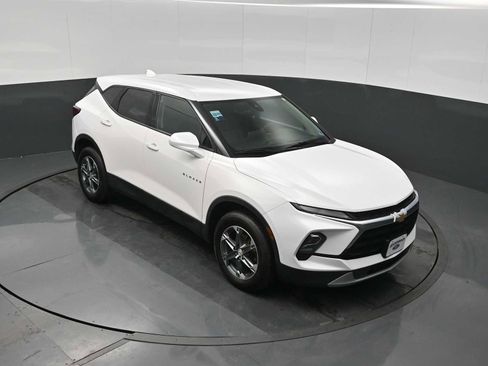 Used 2023 Chevrolet Blazer LT AWD/4WD image 17