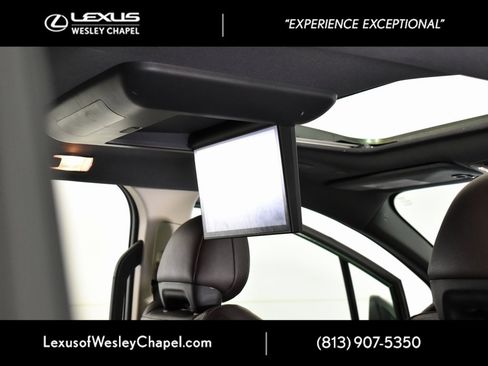 Used 2023 Toyota Sienna Platinum image 23