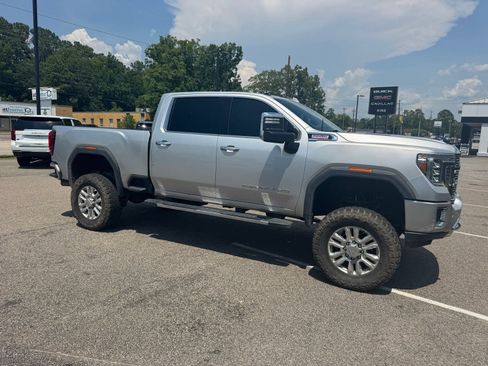 Used 2020 GMC Sierra 2500 Denali w/ Denali Ultimate Package AWD/4WD image 9