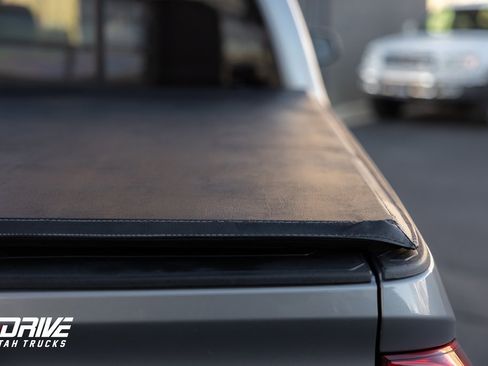 Used 2016 Toyota Tacoma SR5 w/ Towing Package image 15