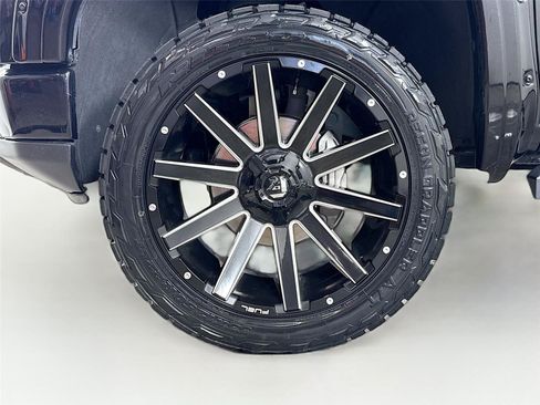 Used 2023 GMC Sierra 1500 AT4 w/ AT4 Premium Package AWD/4WD image 33