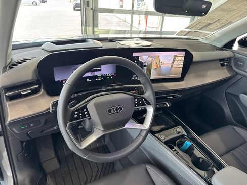 New 2026 Audi Q3 quattro 2.0T AWD/4WD image 17