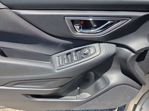 Used 2019 Subaru Forester Premium AWD/4WD image 16