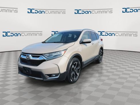 Used 2018 Honda CR-V Touring image 4