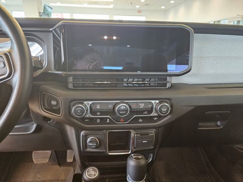 Used 2024 Jeep Wrangler Sport image 18