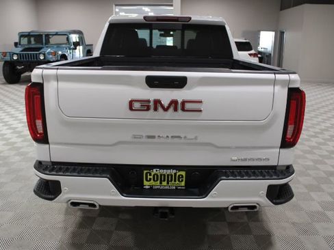 Used 2022 GMC Sierra 1500 Denali w/ Driver Alert Package II AWD/4WD image 10