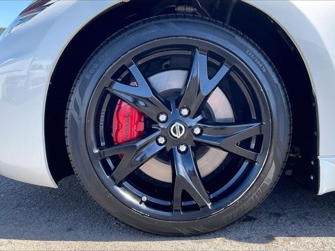 Used 2020 Nissan 370Z Coupe RWD image 9