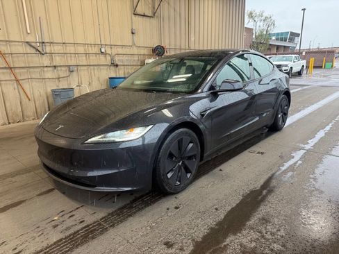 Used 2024 Tesla Model 3 Standard Range RWD image 1