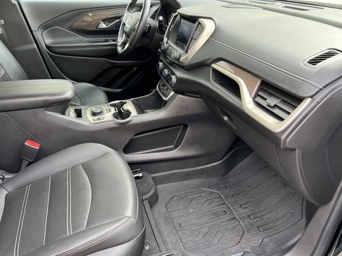 Used 2022 GMC Terrain Denali w/ LPO, Floor Liner Package image 23