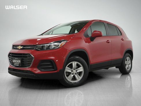 Used 2020 Chevrolet Trax LS w/ Tint and Cruise Package AWD/4WD image 1
