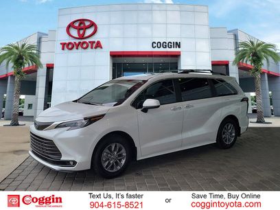 Used 2025 Toyota Sienna XLE