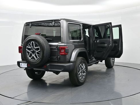New 2025 Jeep Wrangler Unlimited Sahara w/ Safety Group AWD/4WD image 31