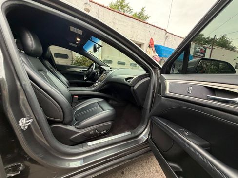 Used 2017 Lincoln MKZ Premiere FWD image 36