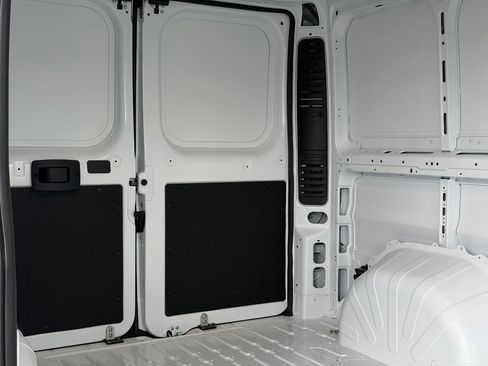 New 2026 RAM ProMaster 1500 w/ Convenience Group FWD image 31