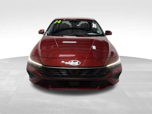 Used 2024 Hyundai Elantra Limited image 3