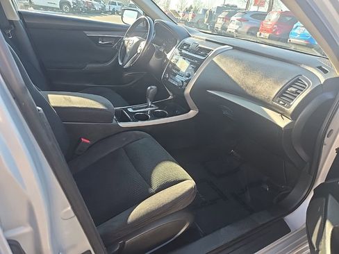 Used 2014 Nissan Altima 2.5 SV image 26