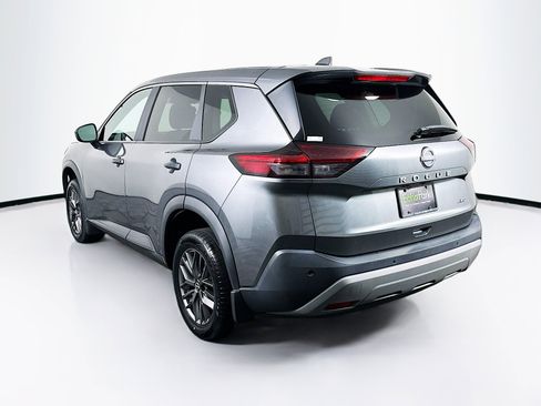 Used 2023 Nissan Rogue S image 5