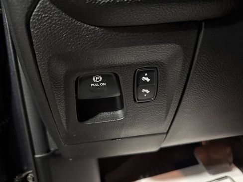 Used 2021 RAM 1500 Big Horn AWD/4WD image 7