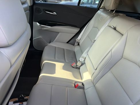 Used 2021 Cadillac XT4 Premium Luxury FWD image 33