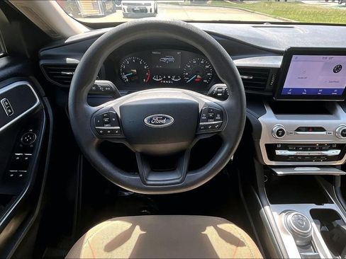 Used 2021 Ford Explorer 2WD image 5