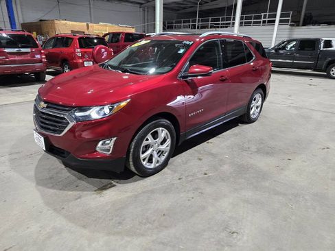 Used 2018 Chevrolet Equinox LT w/ Sun & Infotainment Package image 1