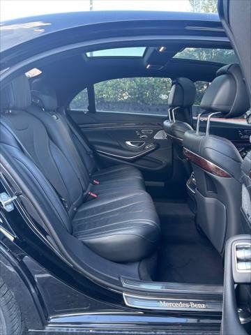 Used 2018 Mercedes-Benz S 560 Sedan w/ AMG Line Exterior image 27
